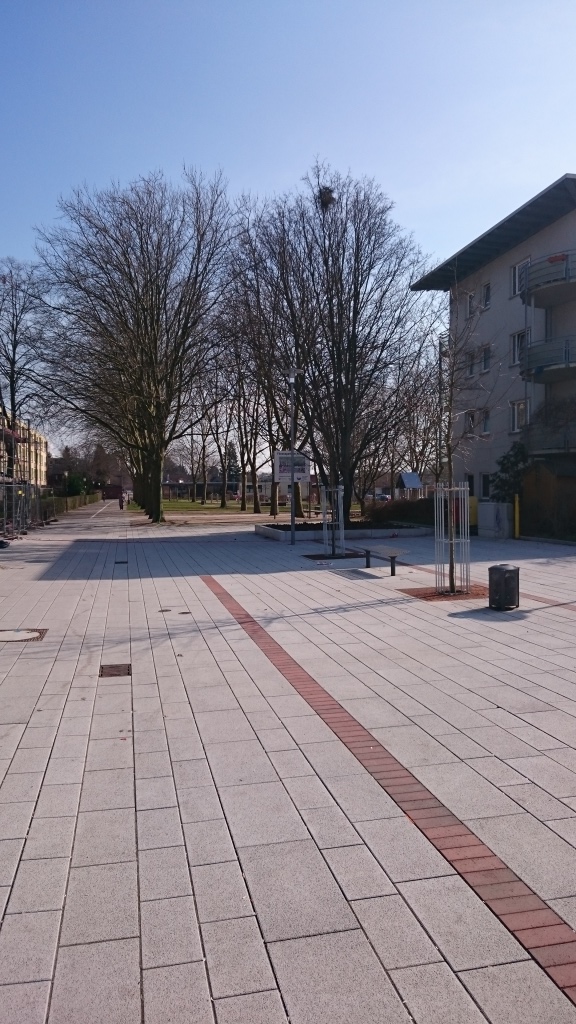 Hérouville-St-Clair-Platz nach der Sanierung