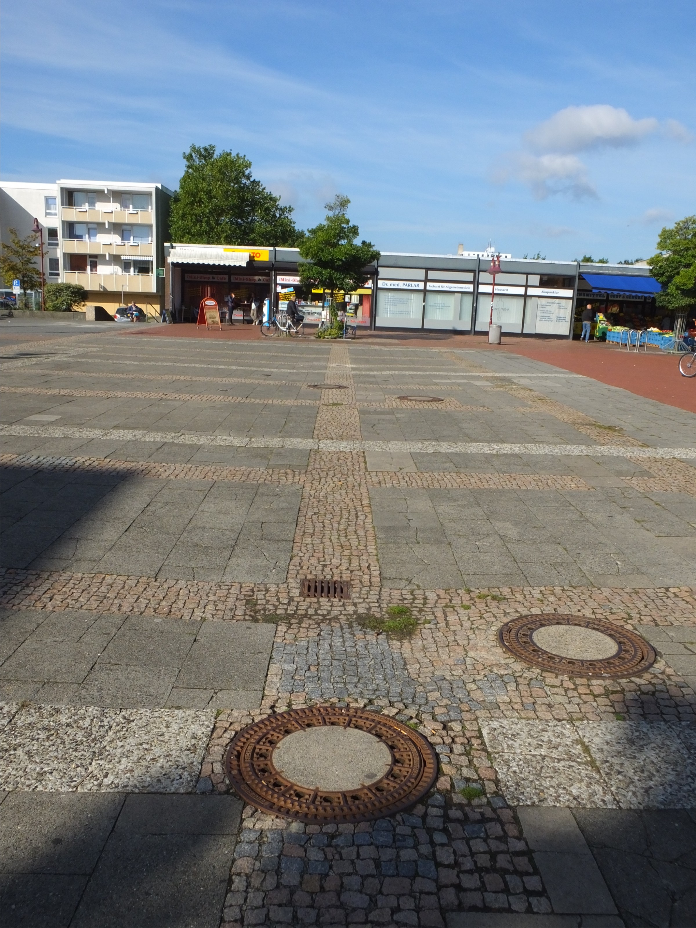 Hérouville-St-Clair-Platz vor der Sanierung