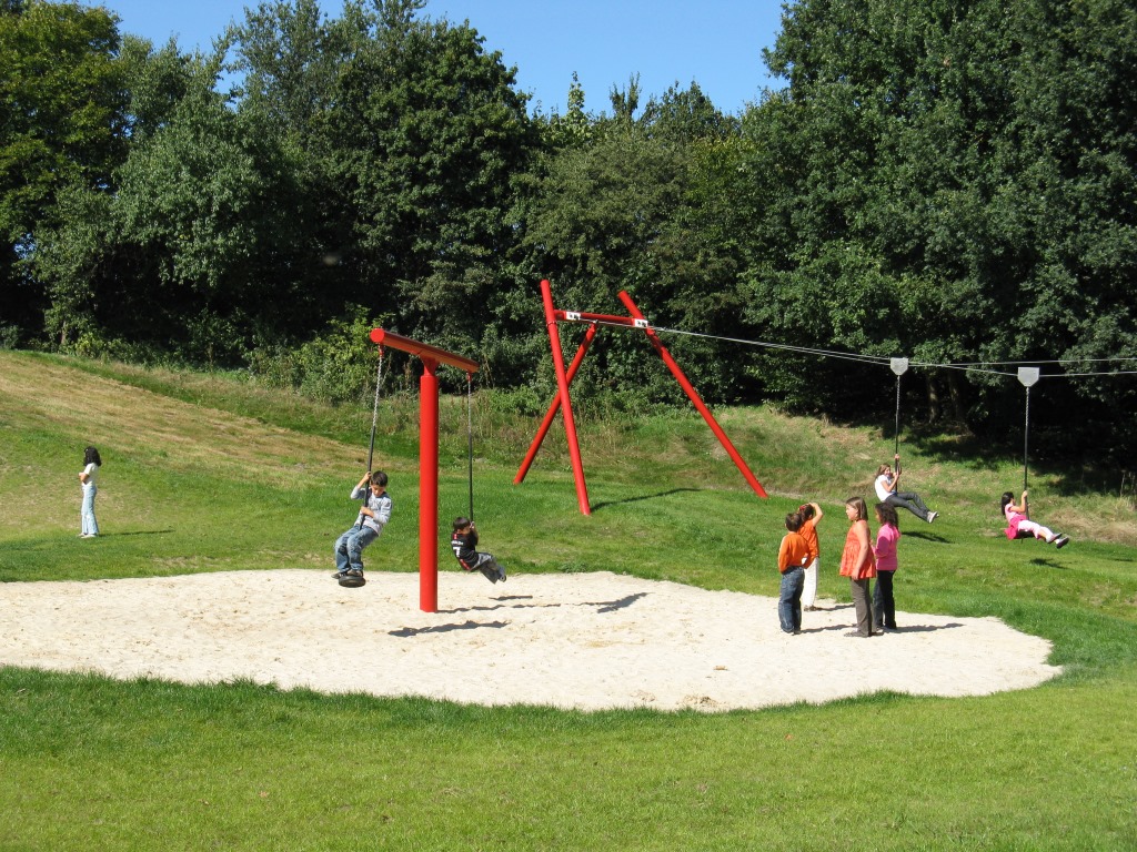 Sanierter Spielplatz Uranushof